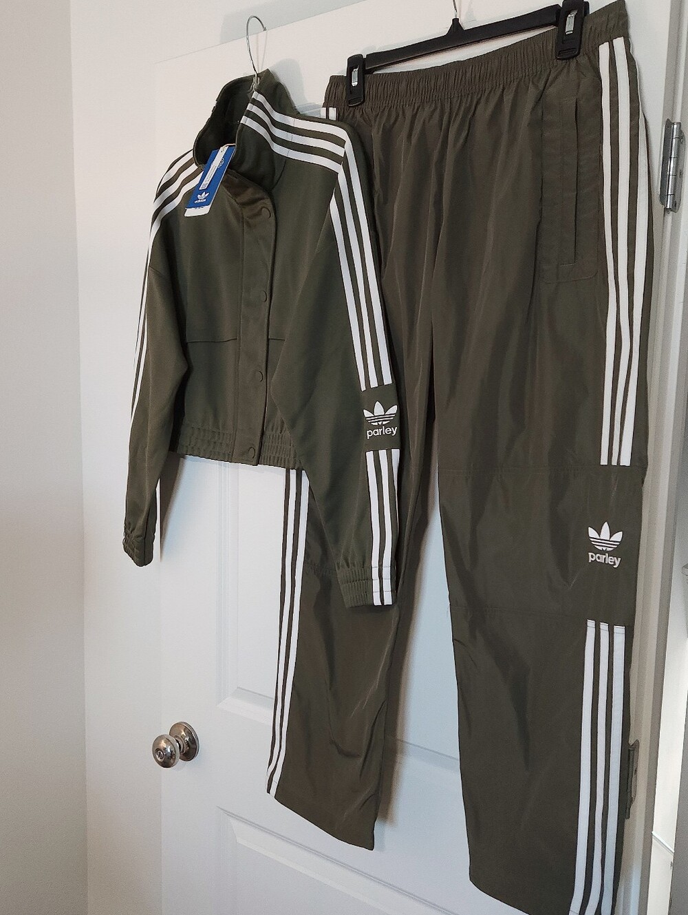 NWT Adidas Originals Womens Parley Track Suit | M - Picture 8 of 11
